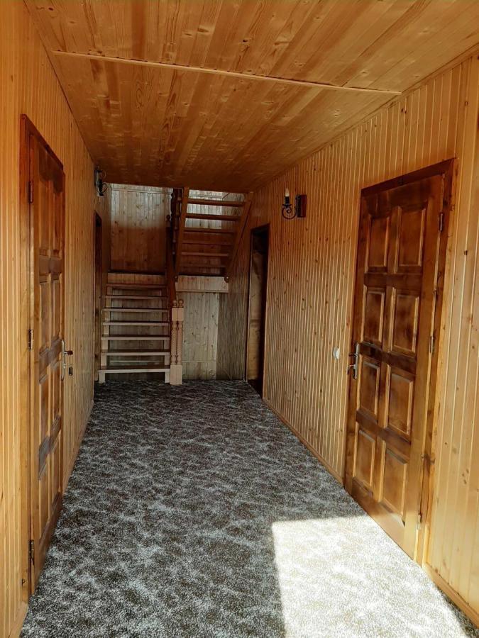 У Павла Hotel Yablunytsya Exterior photo